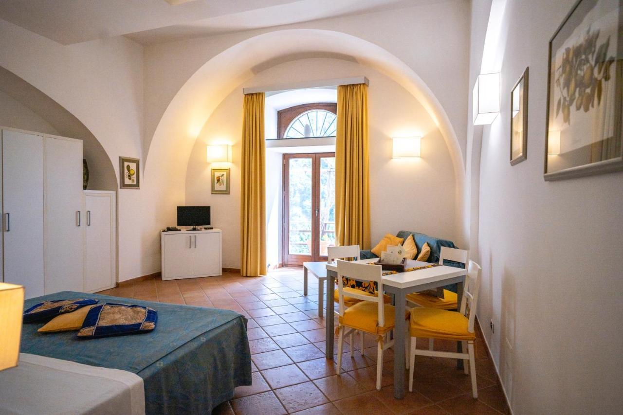 Limoneto Di Ercole Apartment ไมยอรี ภายนอก รูปภาพ