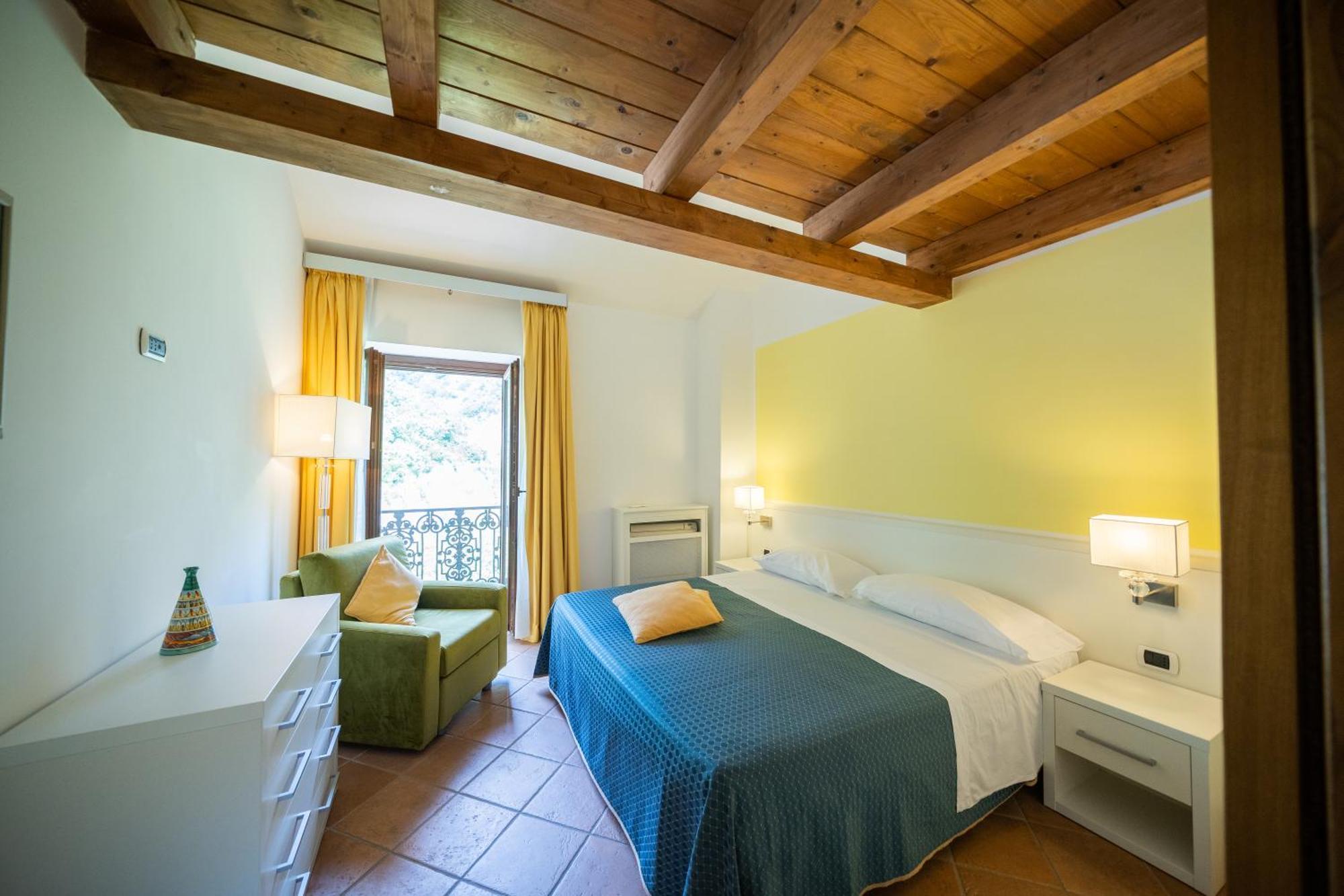 Limoneto Di Ercole Apartment ไมยอรี ภายนอก รูปภาพ