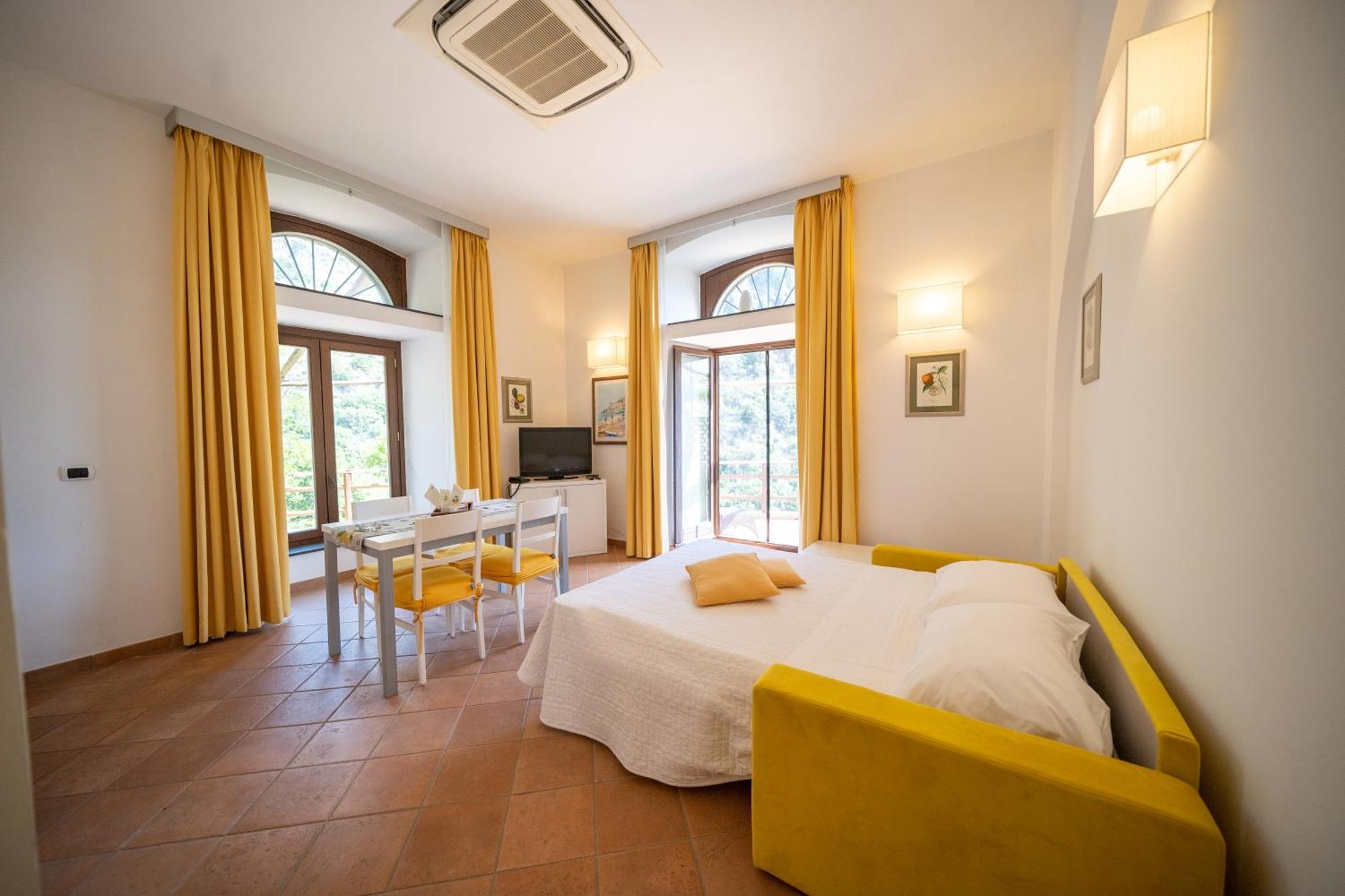 Limoneto Di Ercole Apartment ไมยอรี ภายนอก รูปภาพ