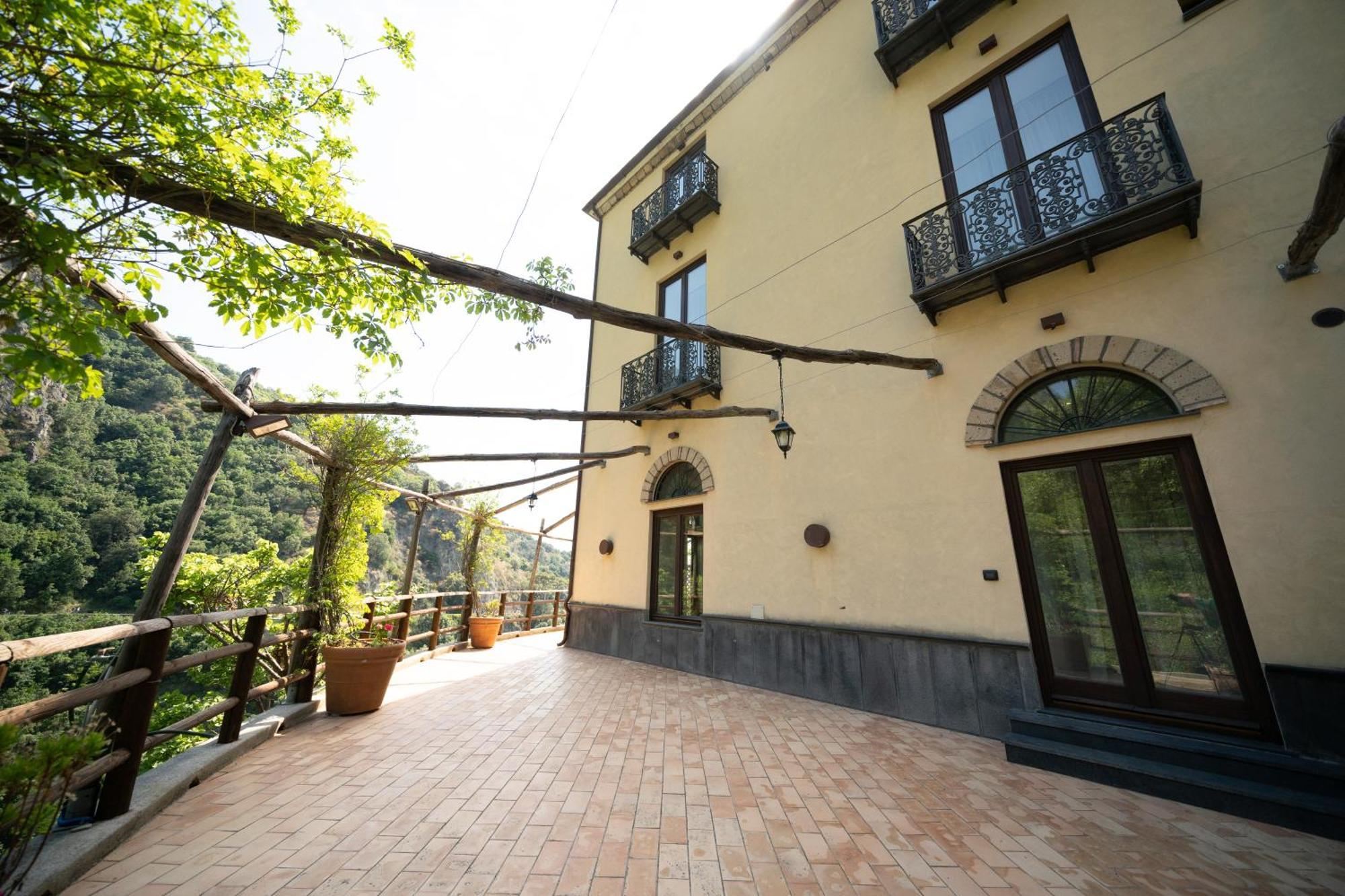 Limoneto Di Ercole Apartment ไมยอรี ภายนอก รูปภาพ