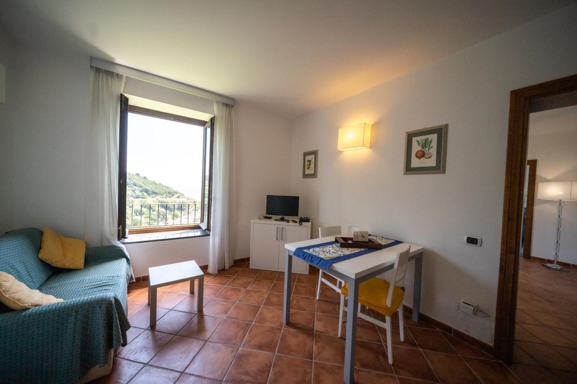 Limoneto Di Ercole Apartment ไมยอรี ภายนอก รูปภาพ